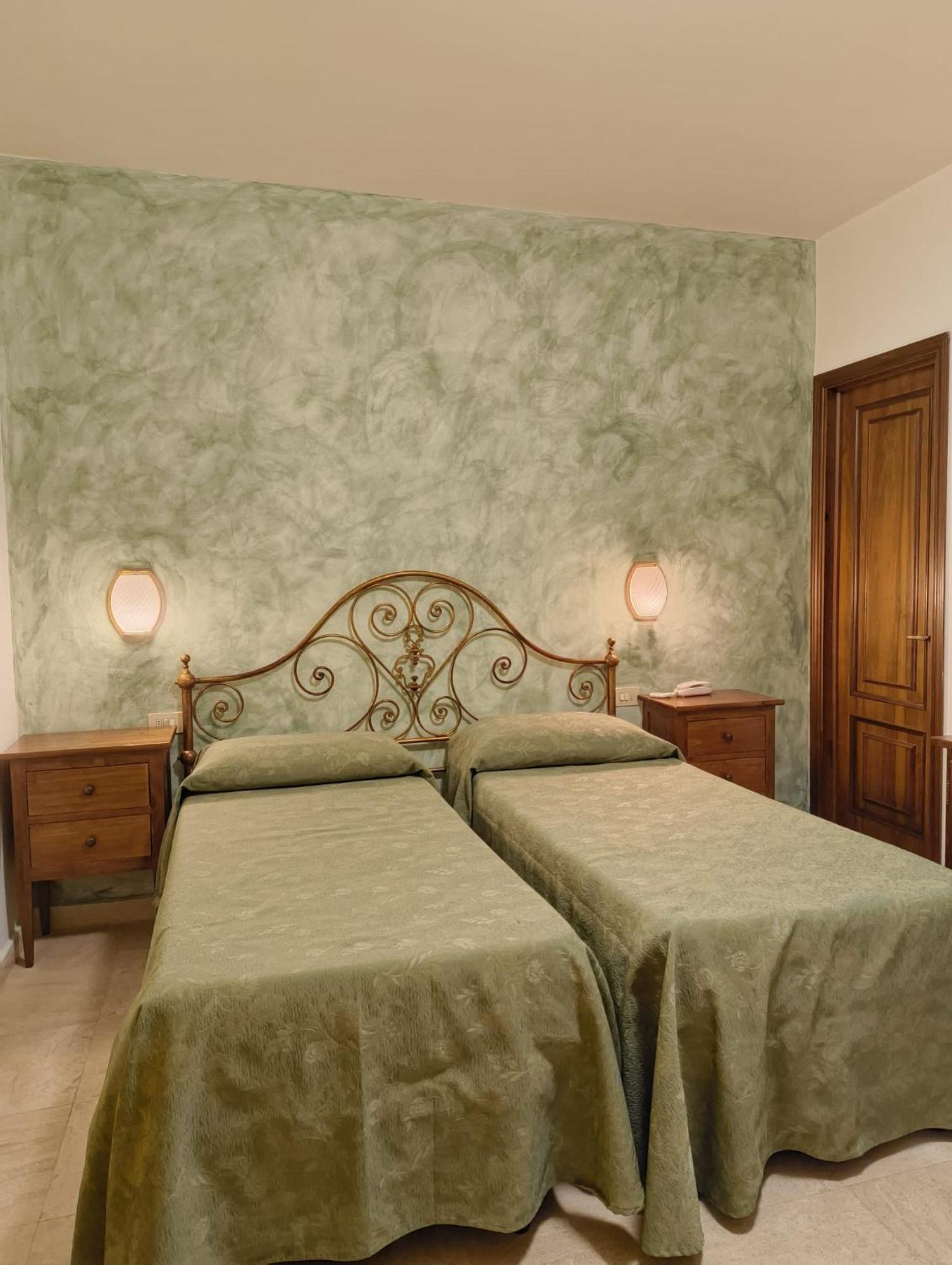 Hotel I Platani Siena Bagian luar foto