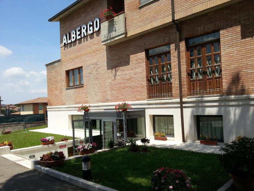 Hotel I Platani Siena Bagian luar foto