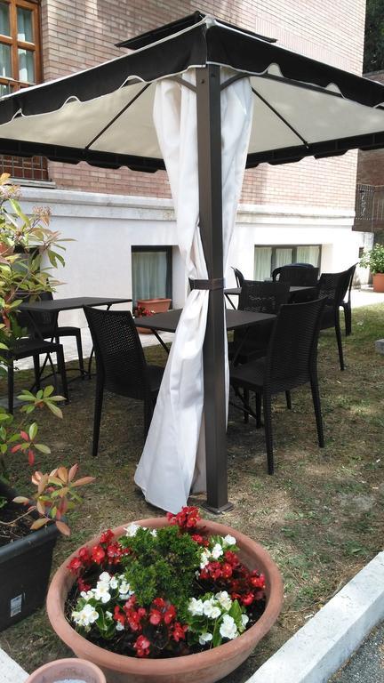 Hotel I Platani Siena Bagian luar foto