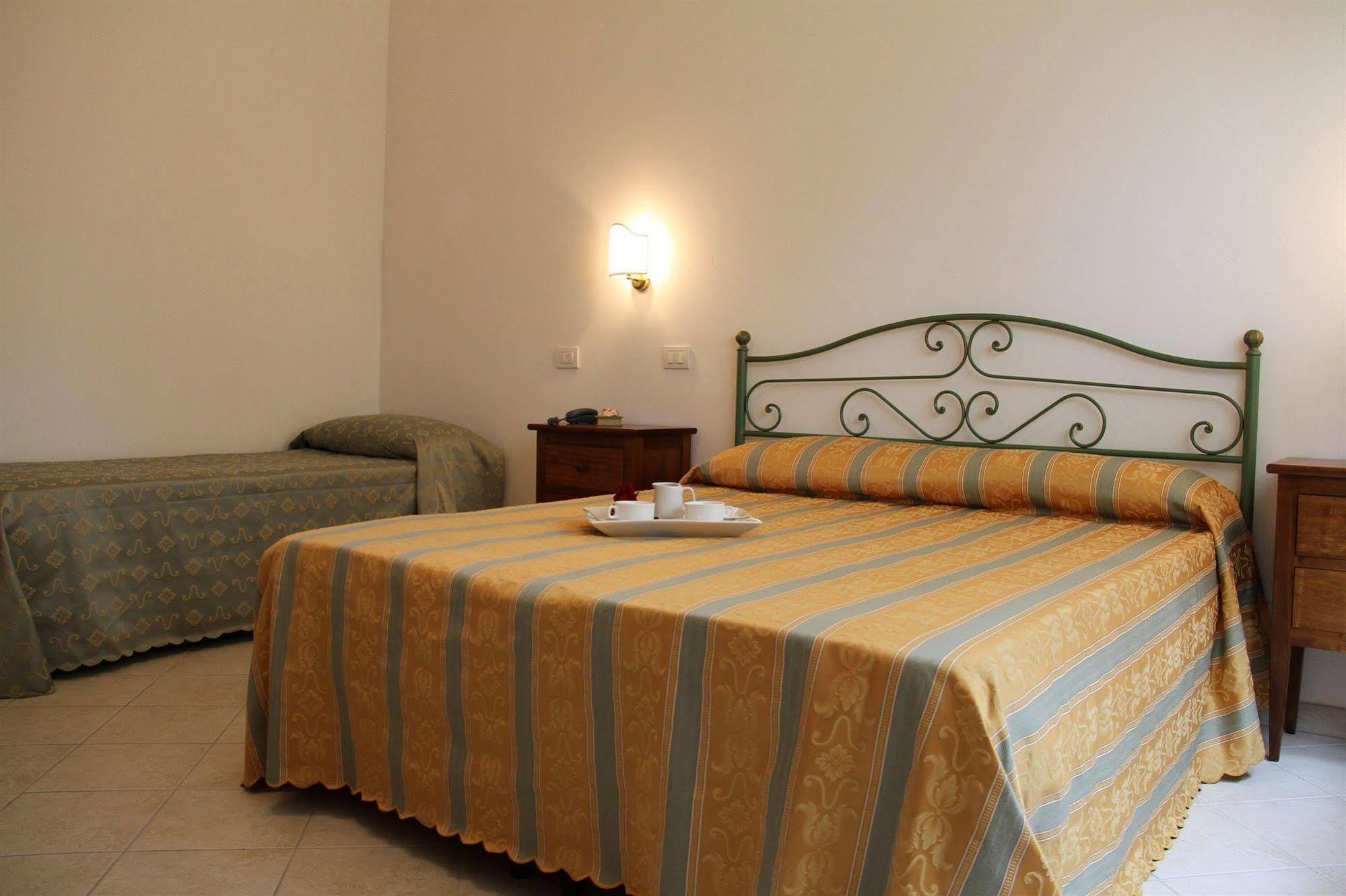 Hotel I Platani Siena Bagian luar foto