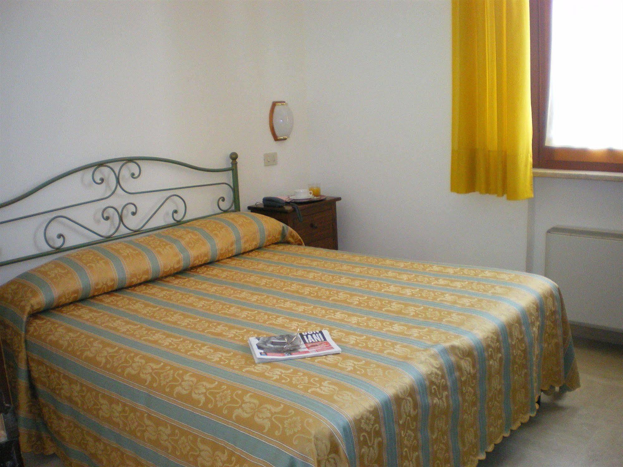 Hotel I Platani Siena Bagian luar foto