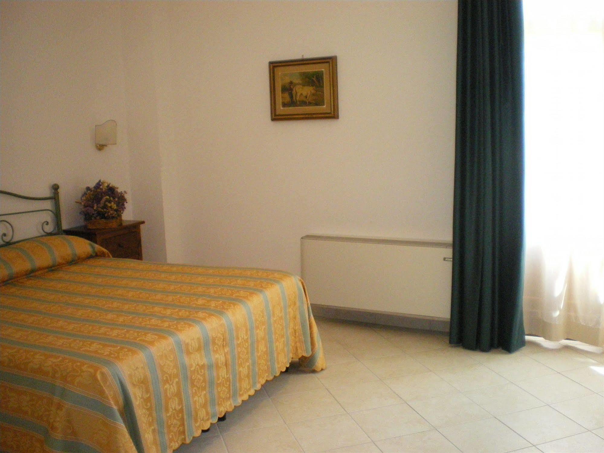 Hotel I Platani Siena Bagian luar foto