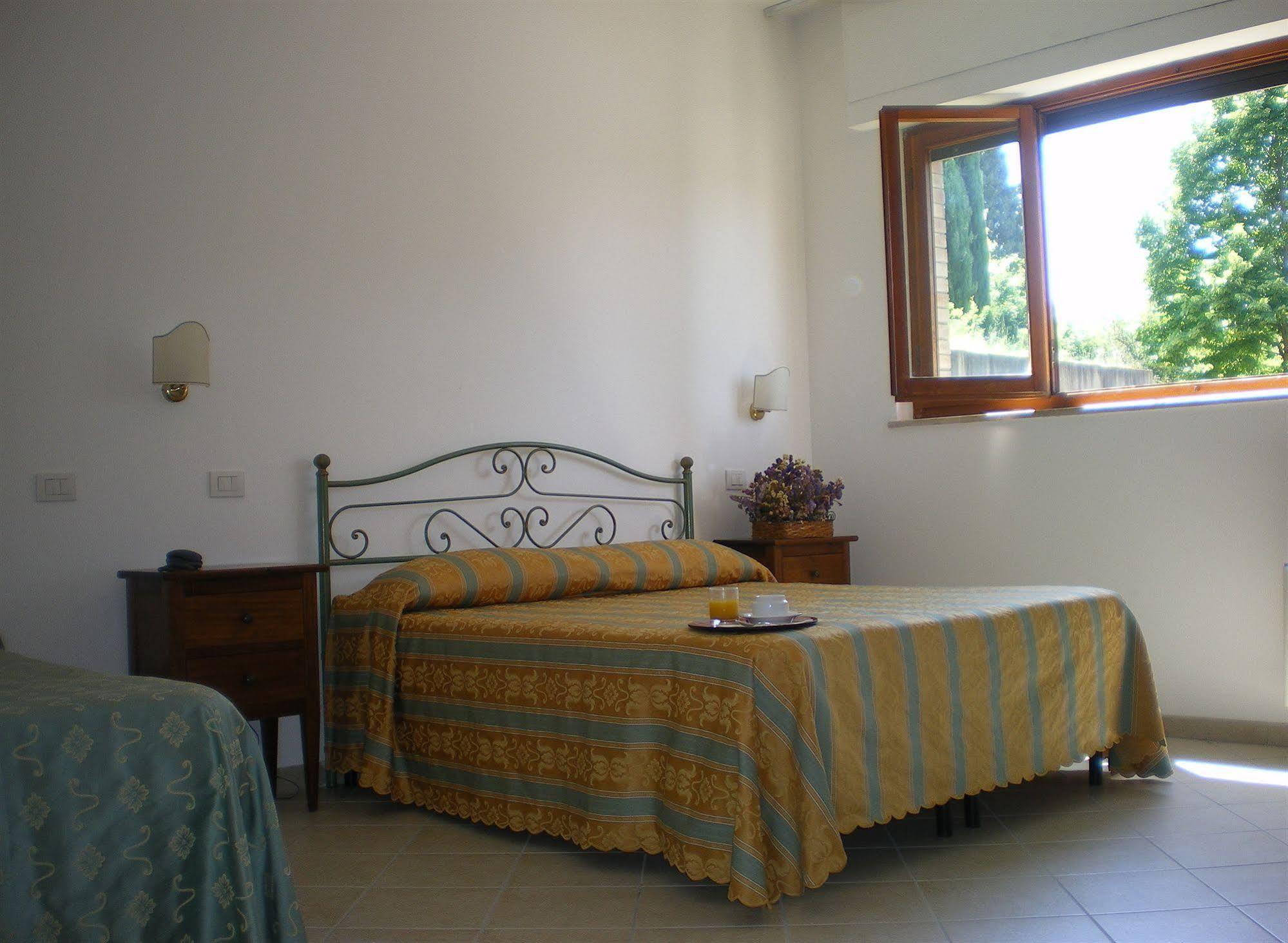 Hotel I Platani Siena Bagian luar foto