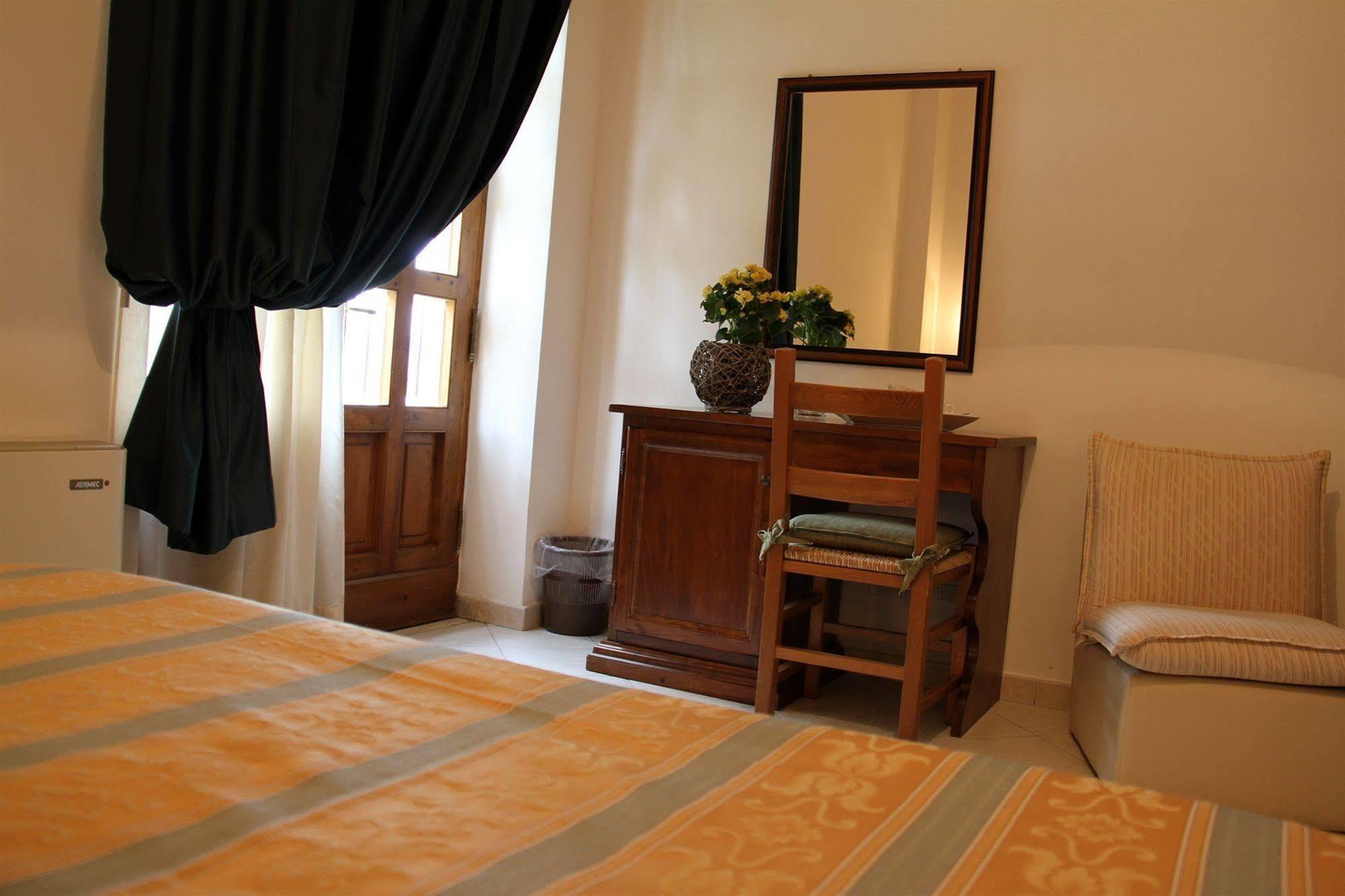 Hotel I Platani Siena Bagian luar foto
