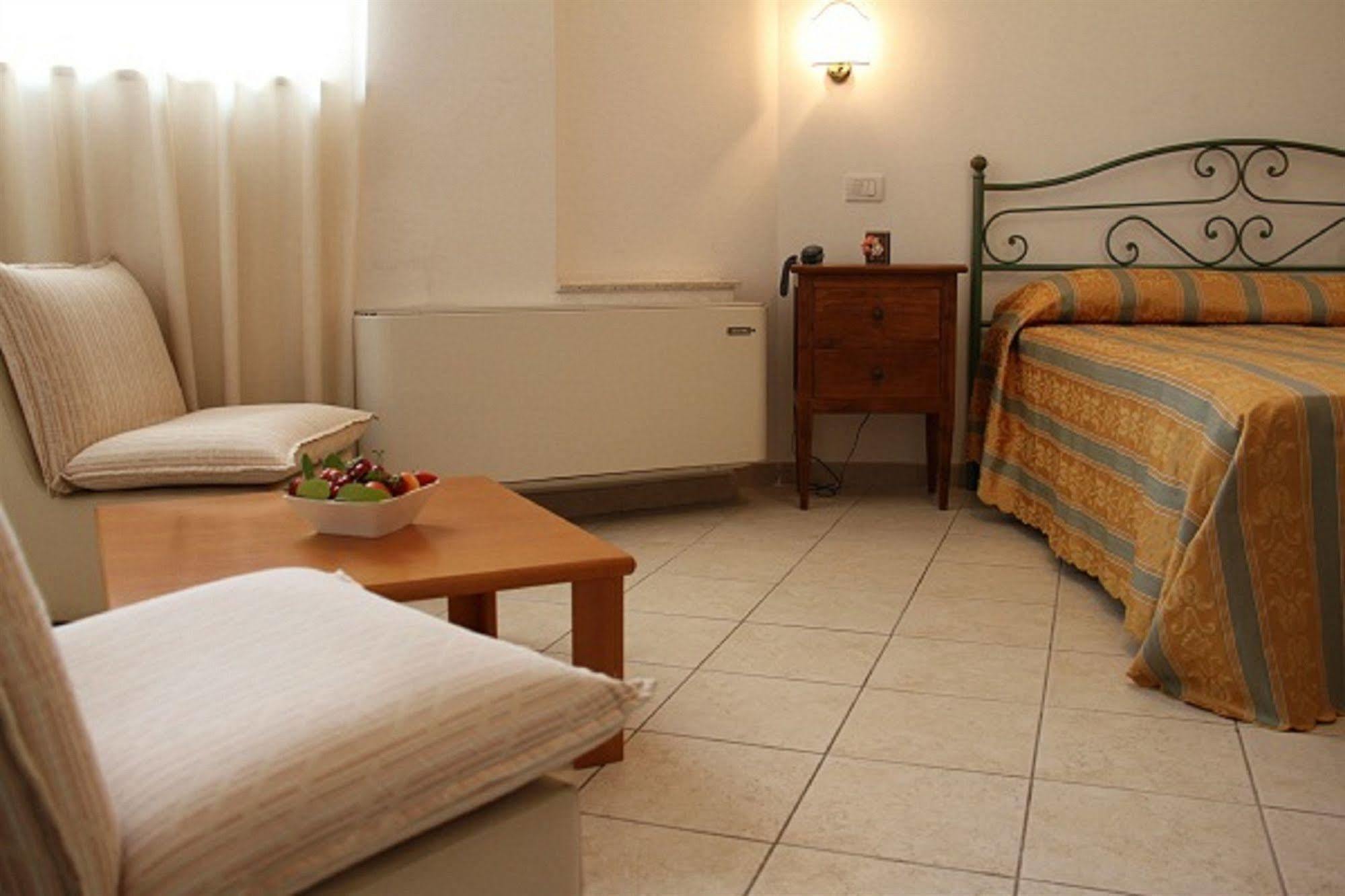 Hotel I Platani Siena Bagian luar foto